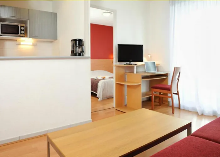 Sejours & Affaires Lyon Park Lane Aparthotel
